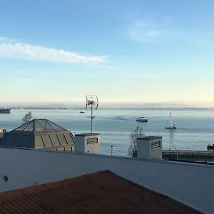 Alfama With Amazing River View Lisbon